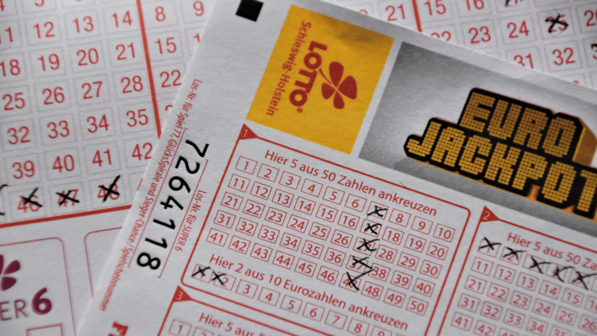 Serunya Bermain Lotre Online: Lebih dari Sekadar Perjudian