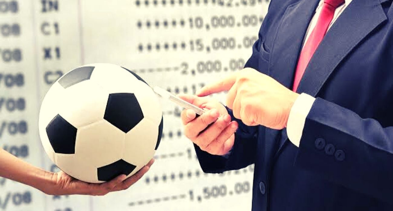 Keuntungan Taruhan Sepak Bola Online Dibandingkan dengan Offline